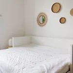 Superb Bright Apartment Near La Villette