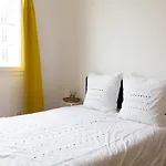 Superb Bright Apartment Near La Villette