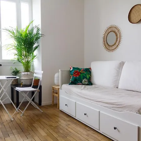 Superb Bright Near La Villette Apartment
